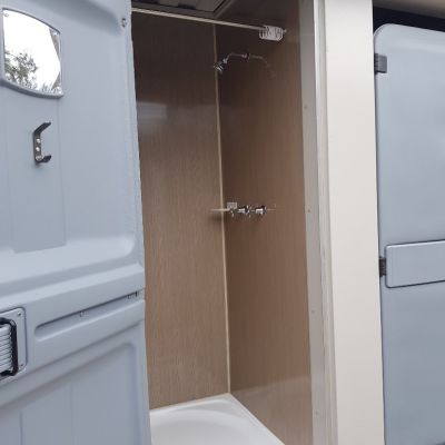 Shower Blocks (6 head)